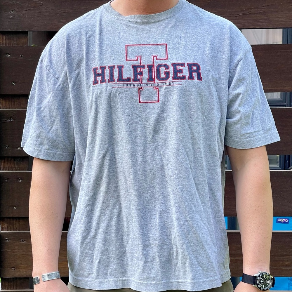 Tommy Hilfiger Light Gray Short Sleeve Logo Tee with Red Accent